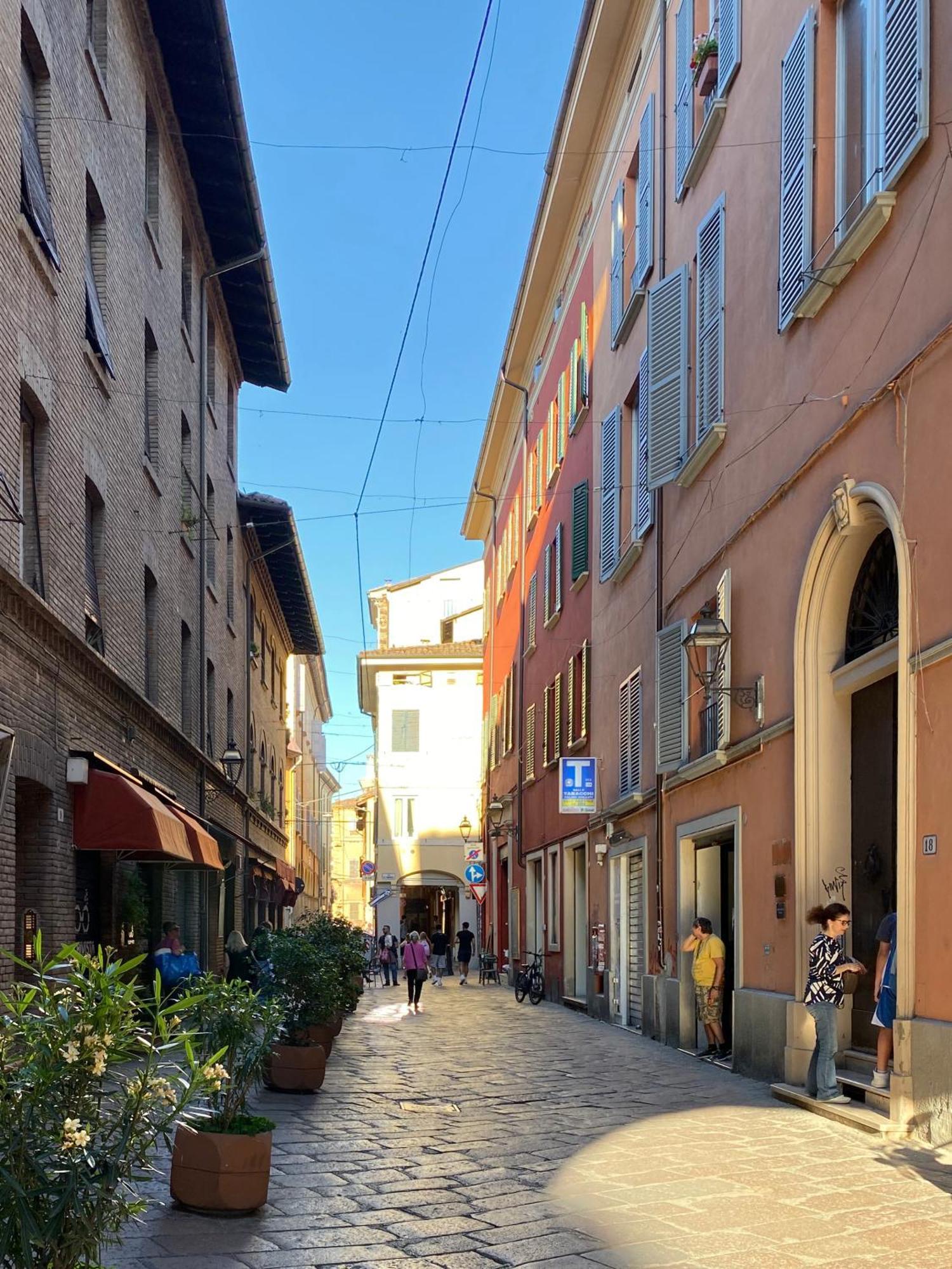Porta Nova, Bologna By Short Holidays Buitenkant foto